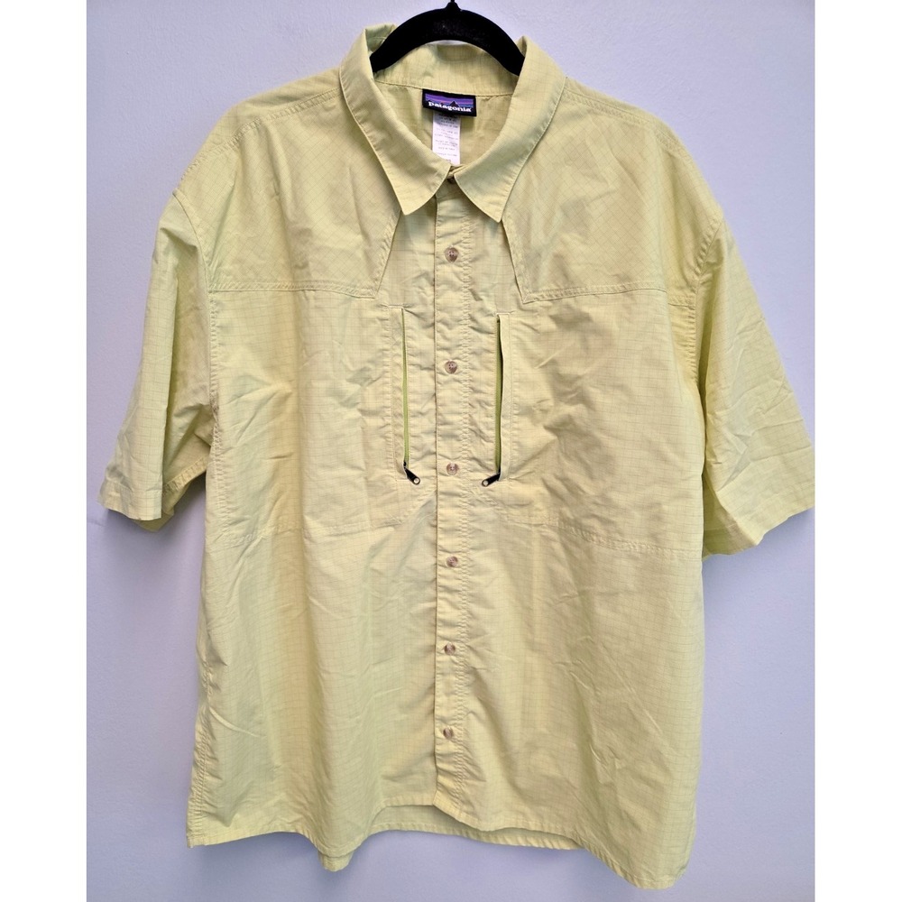Patagonia  Mens XXL Fishing Shirt Green Performance Zip Pockets Vented SS